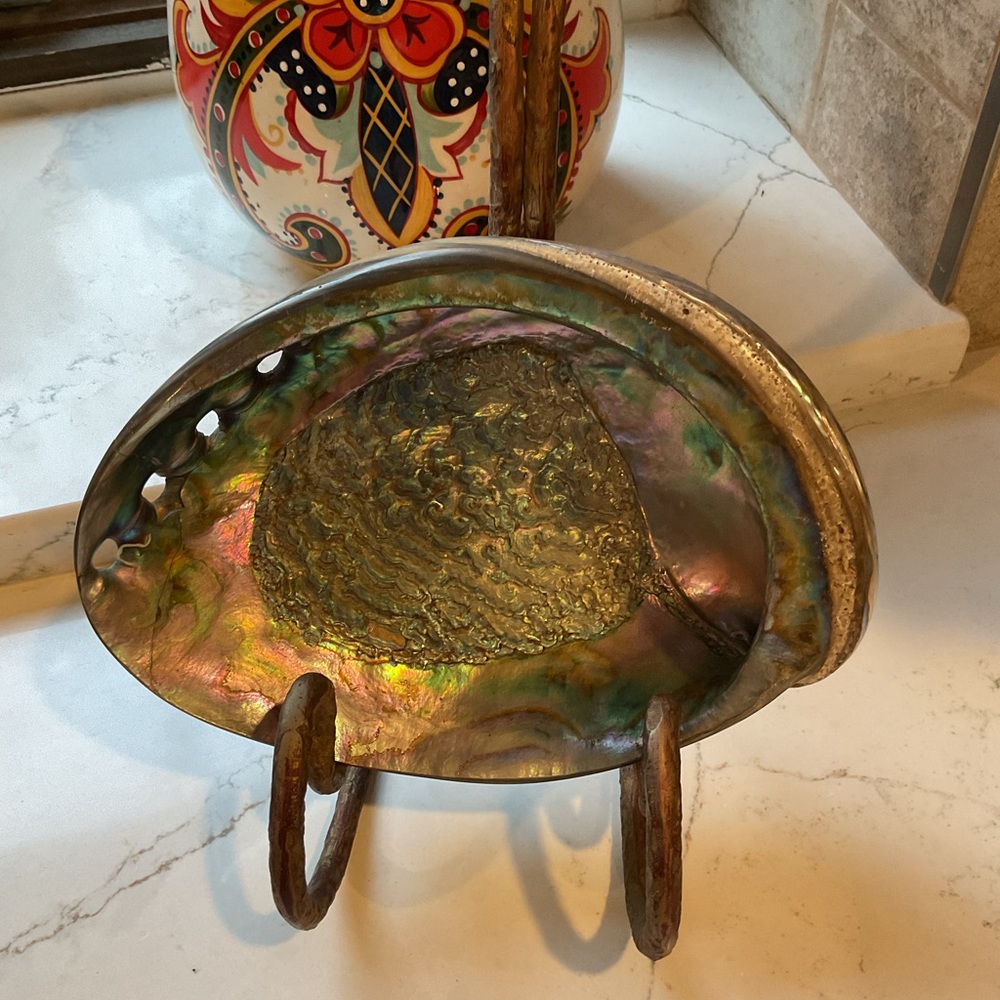 Iridescent Large Abalone Shell - Picture 4 of 8